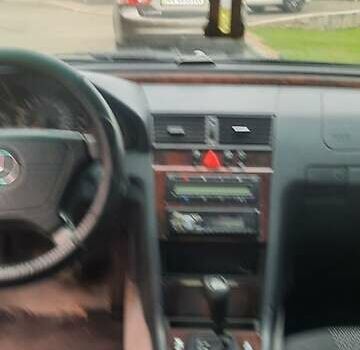 Мерседес Ц-Класс 1997 в Киеве на Automoto.ua Синий Мерседес Ц-Класс, объемом двигателя 2 л и пробегом 405 тыс. км за 2200 $, фото 7 на Automoto.ua