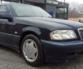 Синий Мерседес Ц-Класс, объемом двигателя 1.8 л и пробегом 176 тыс. км за 4900 $, фото 1 на Automoto.ua