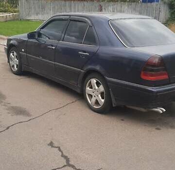 Мерседес Ц-Класс 1997 в Киеве на Automoto.ua Синий Мерседес Ц-Класс, объемом двигателя 2 л и пробегом 405 тыс. км за 2200 $, фото 1 на Automoto.ua