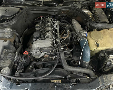 Синій Мерседес Ц-Клас, об'ємом двигуна 2.2 л та пробігом 488 тис. км за 2800 $, фото 11 на Automoto.ua