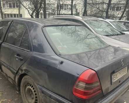 Синій Мерседес Ц-Клас, об'ємом двигуна 1.8 л та пробігом 200 тис. км за 1538 $, фото 2 на Automoto.ua