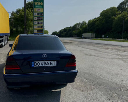 Синий Мерседес Ц-Класс, объемом двигателя 2.5 л и пробегом 524 тыс. км за 2900 $, фото 5 на Automoto.ua