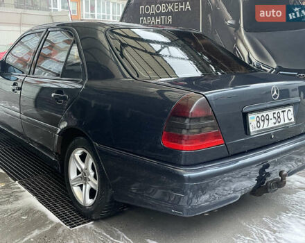 Синій Мерседес Ц-Клас, об'ємом двигуна 2.2 л та пробігом 488 тис. км за 2800 $, фото 6 на Automoto.ua