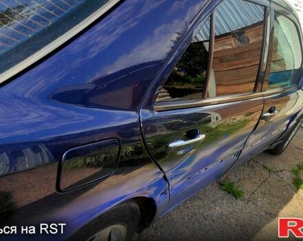 Синий Мерседес Ц-Класс, объемом двигателя 2.8 л и пробегом 330 тыс. км за 1600 $, фото 9 на Automoto.ua