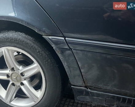 Синій Мерседес Ц-Клас, об'ємом двигуна 2.2 л та пробігом 488 тис. км за 2800 $, фото 3 на Automoto.ua