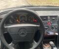 Синій Мерседес Ц-Клас, об'ємом двигуна 2 л та пробігом 400 тис. км за 1500 $, фото 1 на Automoto.ua