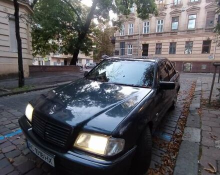 Синий Мерседес Ц-Класс, объемом двигателя 1.8 л и пробегом 537 тыс. км за 3300 $, фото 15 на Automoto.ua