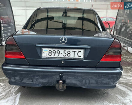 Синій Мерседес Ц-Клас, об'ємом двигуна 2.2 л та пробігом 488 тис. км за 2800 $, фото 5 на Automoto.ua