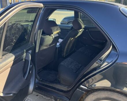 Синий Мерседес Ц-Класс, объемом двигателя 1.8 л и пробегом 298 тыс. км за 2000 $, фото 3 на Automoto.ua