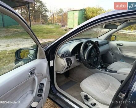 Мерседес Ц-Клас 2000 у Кам'янське (Дніпродзержинськ) на Automoto.ua Синій Мерседес Ц-Клас, об'ємом двигуна 2.15 л та пробігом 330 тис. км за 4450 $, фото 14 на Automoto.ua