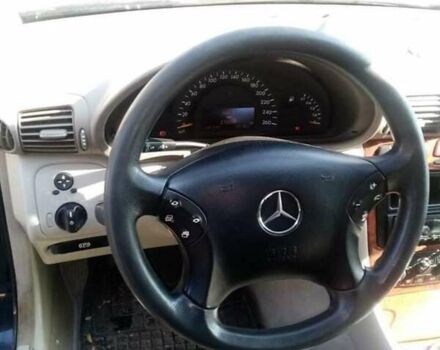 Мерседес Ц-Класс 2000 в Ужгороде на Automoto.ua Синий Мерседес Ц-Класс, объемом двигателя 2 л и пробегом 210 тыс. км за 5100 $, фото 2 на Automoto.ua