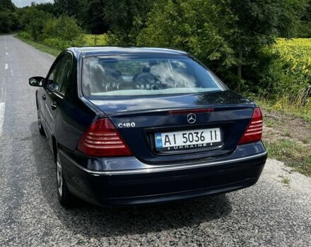 Синій Мерседес Ц-Клас, об'ємом двигуна 2 л та пробігом 340 тис. км за 3600 $, фото 4 на Automoto.ua