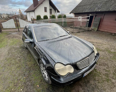 Синий Мерседес Ц-Класс, объемом двигателя 2.15 л и пробегом 394 тыс. км за 3500 $, фото 1 на Automoto.ua