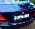 Синій Мерседес Ц-Клас, об'ємом двигуна 2 л та пробігом 300 тис. км за 3200 $, фото 4 на Automoto.ua