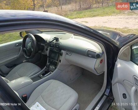 Мерседес Ц-Клас 2000 у Кам'янське (Дніпродзержинськ) на Automoto.ua Синій Мерседес Ц-Клас, об'ємом двигуна 2.15 л та пробігом 330 тис. км за 4450 $, фото 11 на Automoto.ua