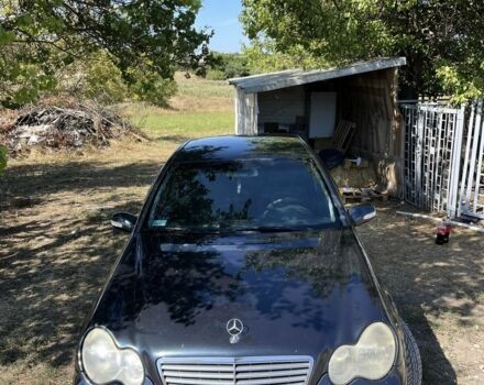 Синий Мерседес Ц-Класс, объемом двигателя 2 л и пробегом 3 тыс. км за 4600 $, фото 6 на Automoto.ua