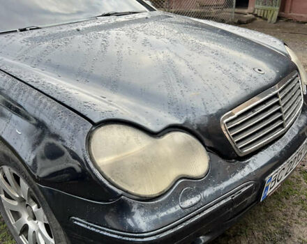 Синий Мерседес Ц-Класс, объемом двигателя 2.15 л и пробегом 394 тыс. км за 3500 $, фото 10 на Automoto.ua