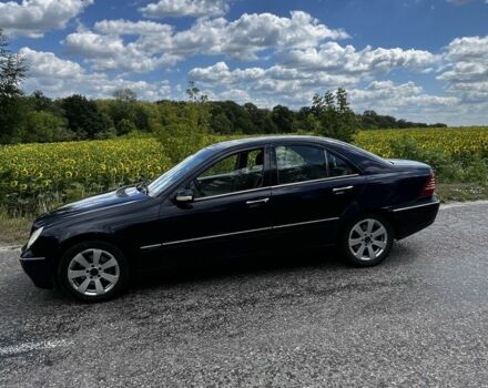 Синій Мерседес Ц-Клас, об'ємом двигуна 2 л та пробігом 340 тис. км за 3600 $, фото 1 на Automoto.ua