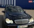 Синий Мерседес Ц-Класс, объемом двигателя 2 л и пробегом 340 тыс. км за 4300 $, фото 1 на Automoto.ua