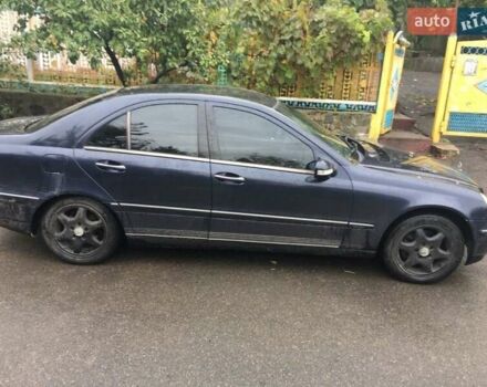 Синий Мерседес Ц-Класс, объемом двигателя 2 л и пробегом 320 тыс. км за 2500 $, фото 6 на Automoto.ua