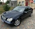 Синій Мерседес Ц-Клас, об'ємом двигуна 2 л та пробігом 295 тис. км за 5500 $, фото 1 на Automoto.ua