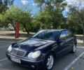 Синій Мерседес Ц-Клас, об'ємом двигуна 2 л та пробігом 307 тис. км за 3100 $, фото 1 на Automoto.ua
