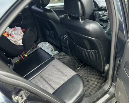 Синий Мерседес Ц-Класс, объемом двигателя 2.15 л и пробегом 394 тыс. км за 3500 $, фото 4 на Automoto.ua