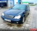 Синий Мерседес Ц-Класс, объемом двигателя 2 л и пробегом 430 тыс. км за 3800 $, фото 1 на Automoto.ua