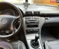 Синий Мерседес Ц-Класс, объемом двигателя 2 л и пробегом 432 тыс. км за 4300 $, фото 6 на Automoto.ua