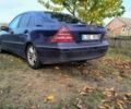 Синій Мерседес Ц-Клас, об'ємом двигуна 2.2 л та пробігом 330 тис. км за 2900 $, фото 11 на Automoto.ua