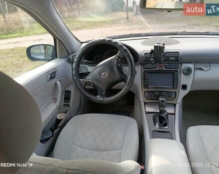 Мерседес Ц-Клас 2000 у Кам'янське (Дніпродзержинськ) на Automoto.ua Синій Мерседес Ц-Клас, об'ємом двигуна 2.15 л та пробігом 330 тис. км за 4450 $, фото 16 на Automoto.ua