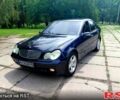 Синій Мерседес Ц-Клас, об'ємом двигуна 2 л та пробігом 350 тис. км за 3300 $, фото 1 на Automoto.ua