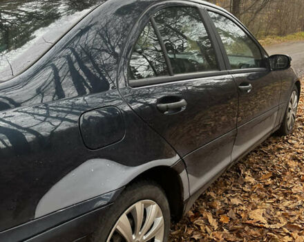 Синий Мерседес Ц-Класс, объемом двигателя 2.15 л и пробегом 370 тыс. км за 2400 $, фото 3 на Automoto.ua