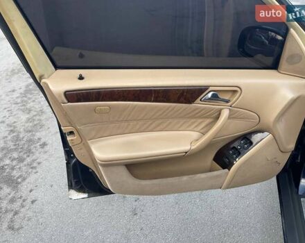 Синий Мерседес Ц-Класс, объемом двигателя 2.69 л и пробегом 380 тыс. км за 5000 $, фото 8 на Automoto.ua