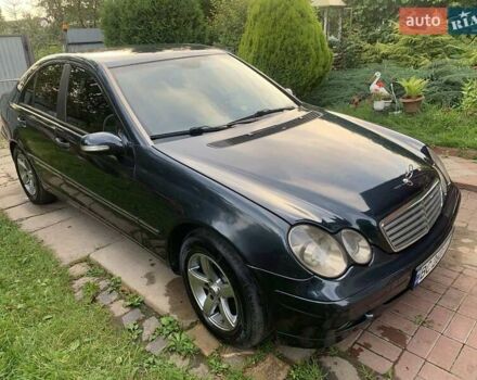 Синій Мерседес Ц-Клас, об'ємом двигуна 2.15 л та пробігом 330 тис. км за 5600 $, фото 13 на Automoto.ua