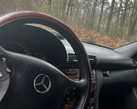 Синий Мерседес Ц-Класс, объемом двигателя 2.15 л и пробегом 370 тыс. км за 2400 $, фото 8 на Automoto.ua