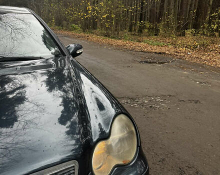 Синий Мерседес Ц-Класс, объемом двигателя 2.15 л и пробегом 370 тыс. км за 2400 $, фото 2 на Automoto.ua