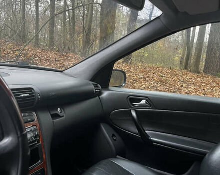 Синий Мерседес Ц-Класс, объемом двигателя 2.15 л и пробегом 370 тыс. км за 2400 $, фото 9 на Automoto.ua