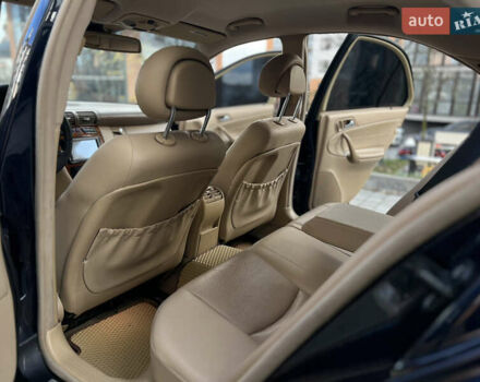 Синій Мерседес Ц-Клас, об'ємом двигуна 2 л та пробігом 295 тис. км за 3499 $, фото 19 на Automoto.ua