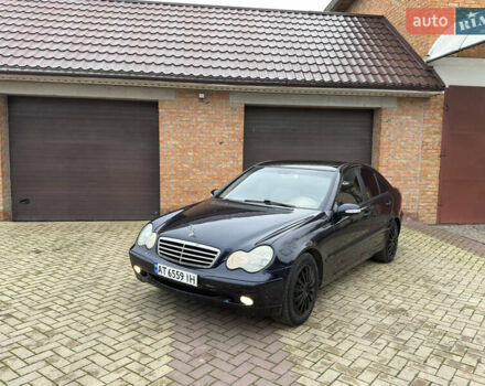 Синій Мерседес Ц-Клас, об'ємом двигуна 2 л та пробігом 305 тис. км за 4000 $, фото 19 на Automoto.ua