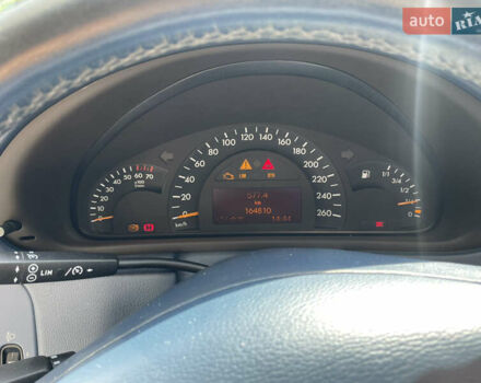 Синий Мерседес Ц-Класс, объемом двигателя 2 л и пробегом 164 тыс. км за 4500 $, фото 3 на Automoto.ua