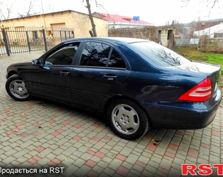Синій Мерседес Ц-Клас, об'ємом двигуна 2 л та пробігом 268 тис. км за 4100 $, фото 7 на Automoto.ua