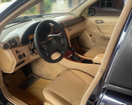 Синий Мерседес Ц-Класс, объемом двигателя 2 л и пробегом 250 тыс. км за 4250 $, фото 9 на Automoto.ua
