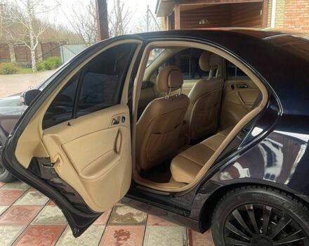 Синий Мерседес Ц-Класс, объемом двигателя 2 л и пробегом 250 тыс. км за 4250 $, фото 10 на Automoto.ua