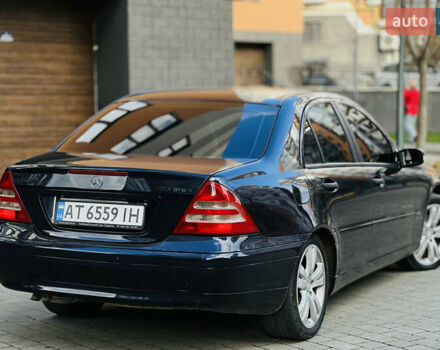 Синій Мерседес Ц-Клас, об'ємом двигуна 2 л та пробігом 295 тис. км за 3499 $, фото 8 на Automoto.ua