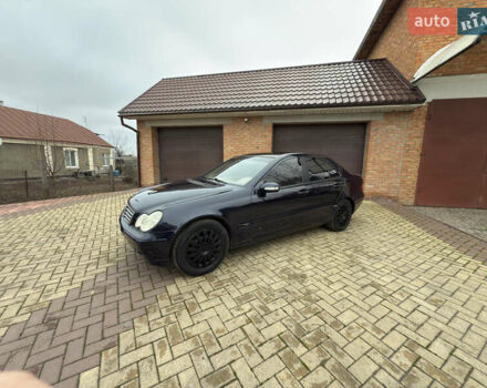 Синій Мерседес Ц-Клас, об'ємом двигуна 2 л та пробігом 305 тис. км за 4000 $, фото 10 на Automoto.ua