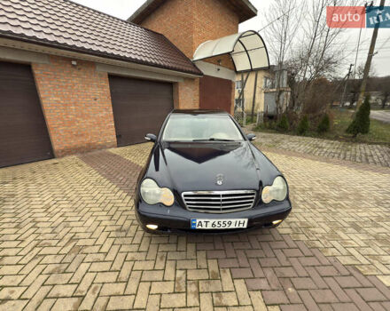 Синій Мерседес Ц-Клас, об'ємом двигуна 2 л та пробігом 305 тис. км за 4000 $, фото 8 на Automoto.ua
