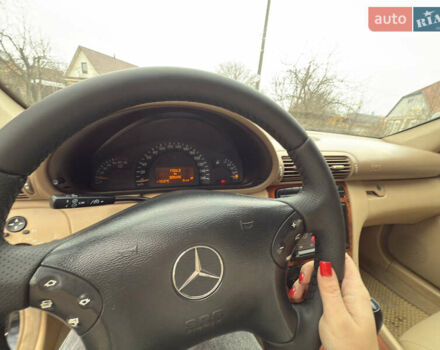 Синій Мерседес Ц-Клас, об'ємом двигуна 2 л та пробігом 305 тис. км за 4000 $, фото 20 на Automoto.ua