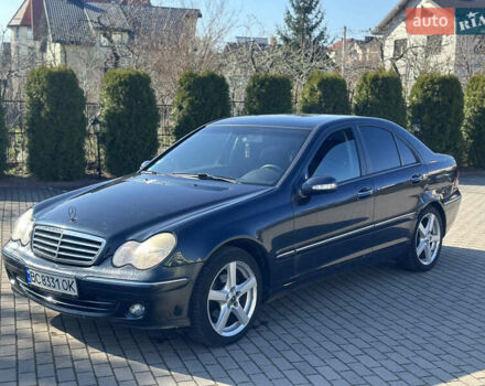 Синій Мерседес Ц-Клас, об'ємом двигуна 2 л та пробігом 260 тис. км за 4300 $, фото 1 на Automoto.ua
