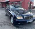 Синий Мерседес Ц-Класс, объемом двигателя 2.69 л и пробегом 380 тыс. км за 5000 $, фото 12 на Automoto.ua